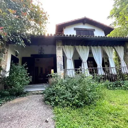 Nyaraló Spacious Villa With Pool In Cabeanca 250 M² Ourense