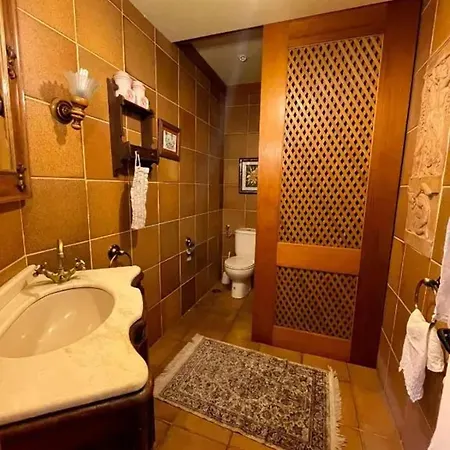 Spacious Villa With Pool In Cabeanca 250 M² Nyaraló