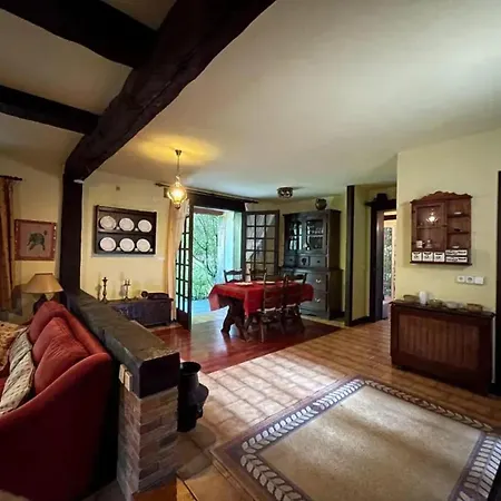 Spacious With Pool In Cabeanca 250 M² Villa