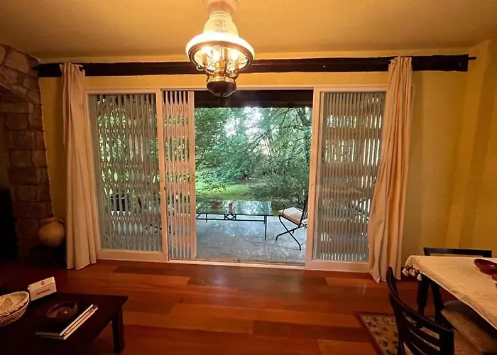 Spacious Villa With Pool In Cabeanca 250 M² *